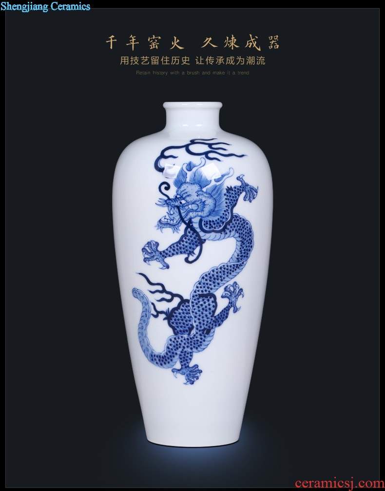 Jingdezhen ceramics antique blue and white lotus pond clear interest vase small play classical rich ancient frame decoration and furnishing articles