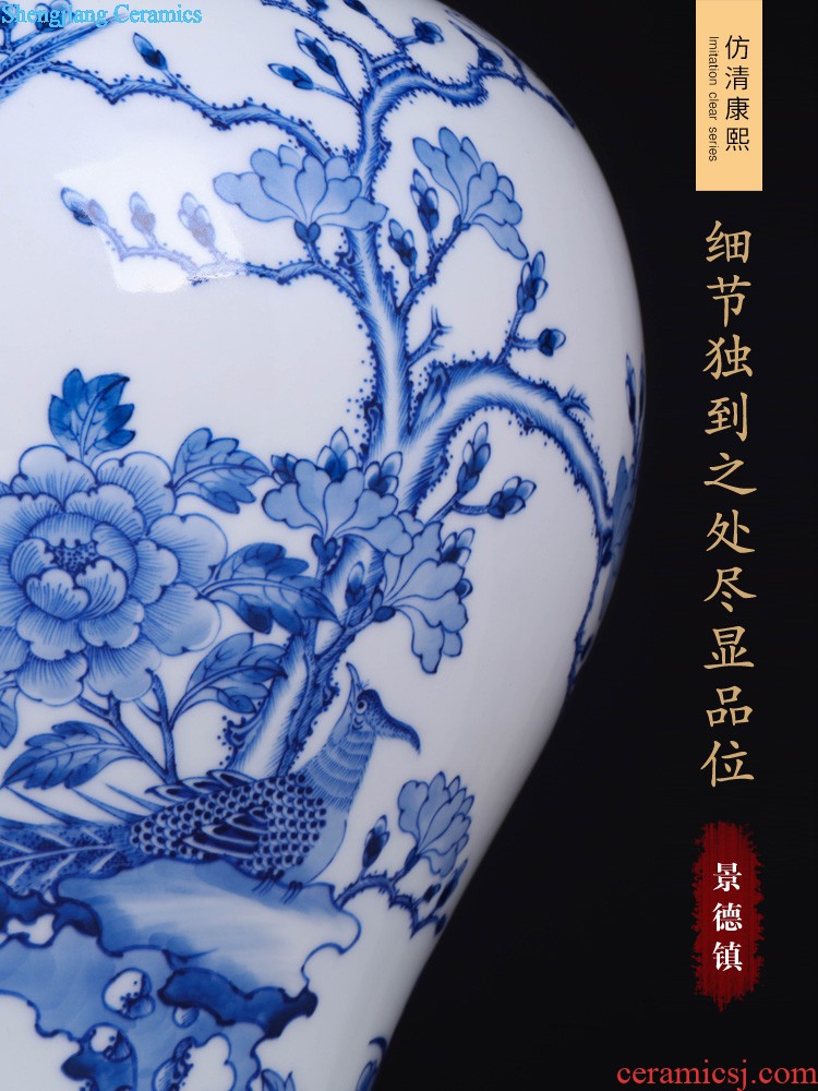 Hand blue and white porcelain of jingdezhen ceramic floret bottle of flower Contemporary and fashionable household decoration crafts are sitting room