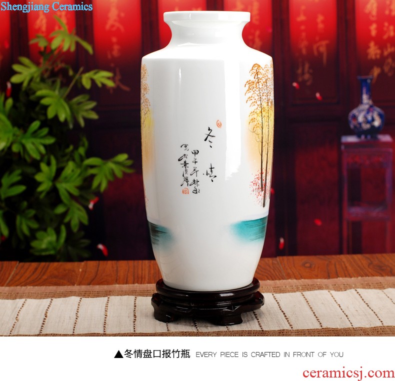 Hand-painted chrysanthemum patterns of blue and white porcelain of jingdezhen ceramics surface square vase furnishing articles study calligraphy and painting is received