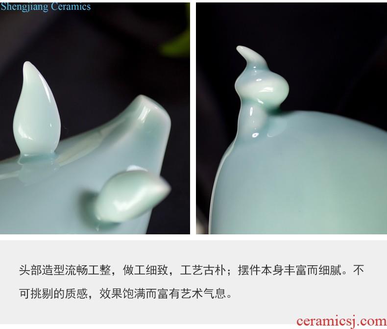 Jingdezhen ceramic handmade discus the best fortune the mythical wild animal/auspicious god beast home furnishing articles the mythical wild animal