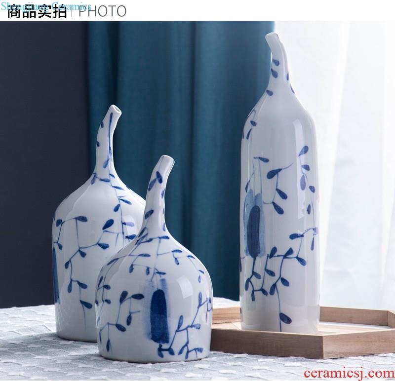 Jingdezhen ceramic smile furnishing articles sitting room home decoration housewarming gift gift creative arts and crafts