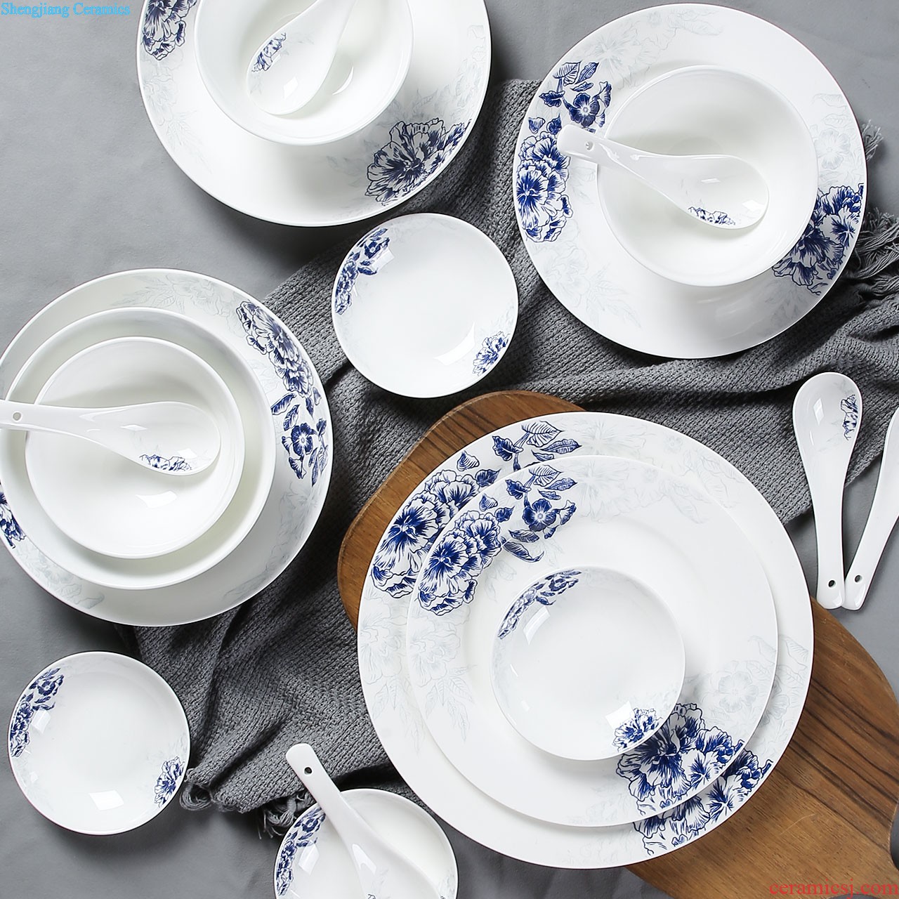 Bone China tableware suit 4 families with jingdezhen ceramic dishes suit Chinese dishes chopsticks combination For more