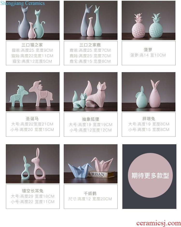 Mr Han mei household modern wedding decoration wine lovers furnishing articles new home decoration ceramic gold-plated dolphin bay of love