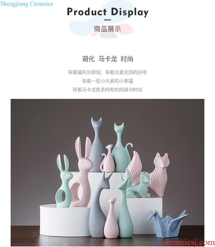 Mr Han mei household modern wedding decoration wine lovers furnishing articles new home decoration ceramic gold-plated dolphin bay of love