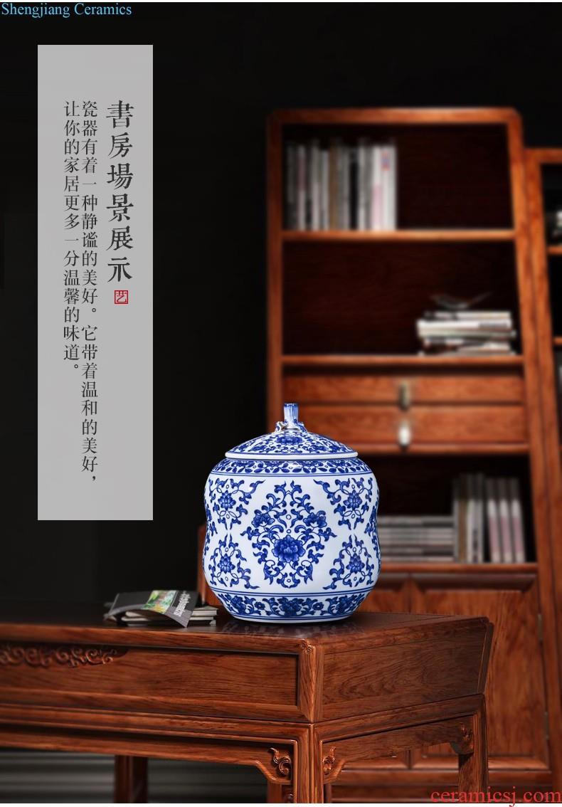 Jingdezhen ceramics imitation qing qianlong bound lotus flower tea pot of new Chinese style household adornment rich ancient frame furnishing articles sitting room