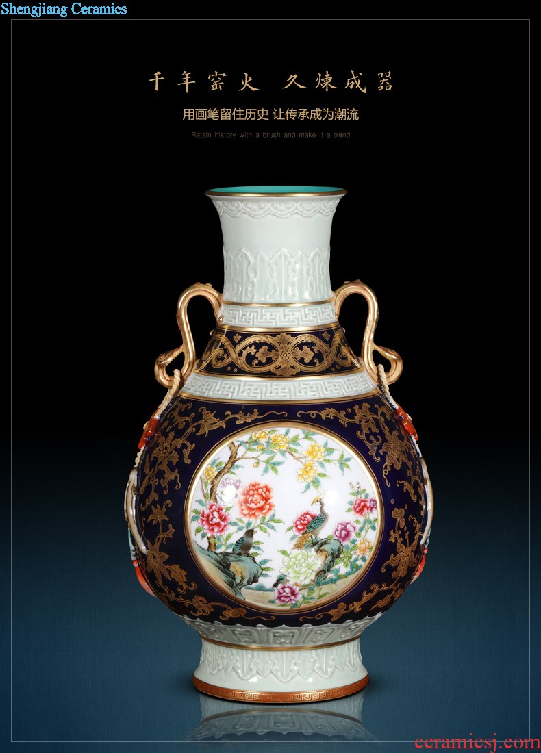 Jingdezhen ceramics mei bottles of Chinese antique blue and white reed painting of flowers and birds in the sitting room classical decorative vase furnishing articles