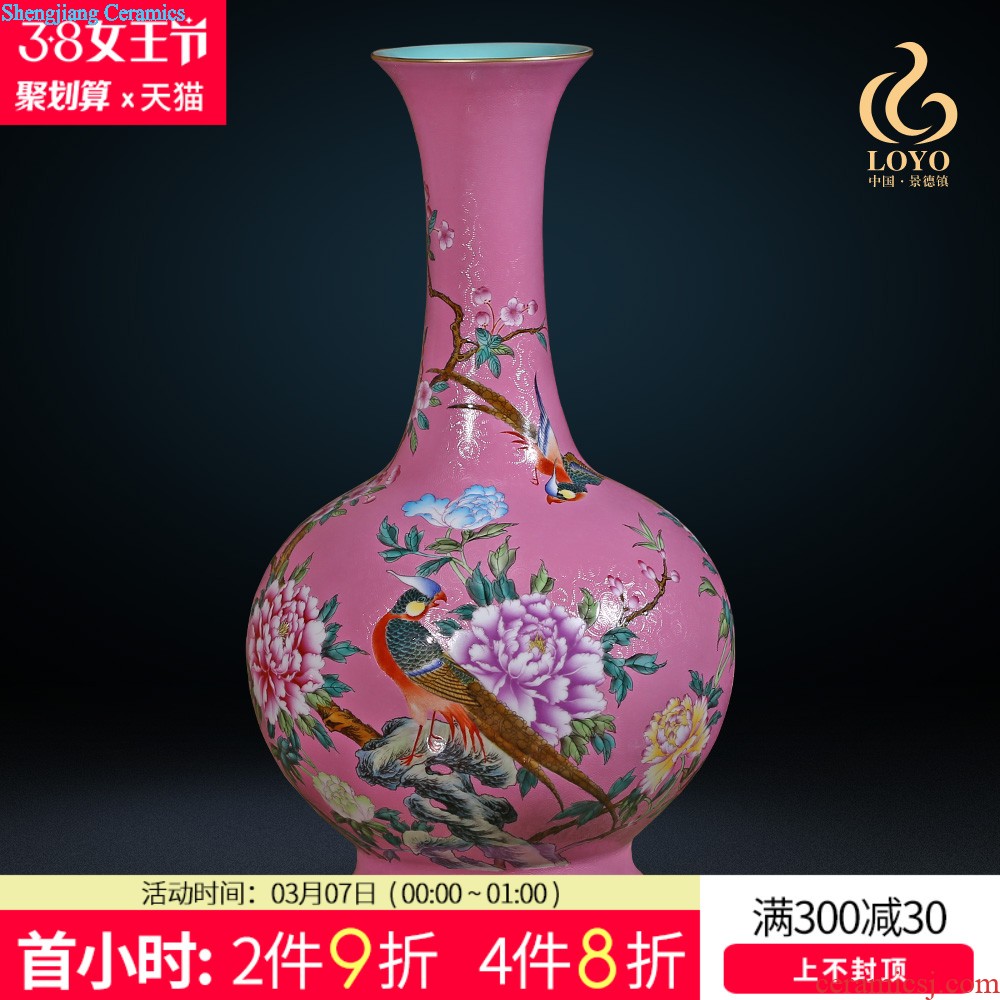 Chinese classical jingdezhen ceramics imitation qing qianlong pastel ensemble vase sitting room adornment is placed