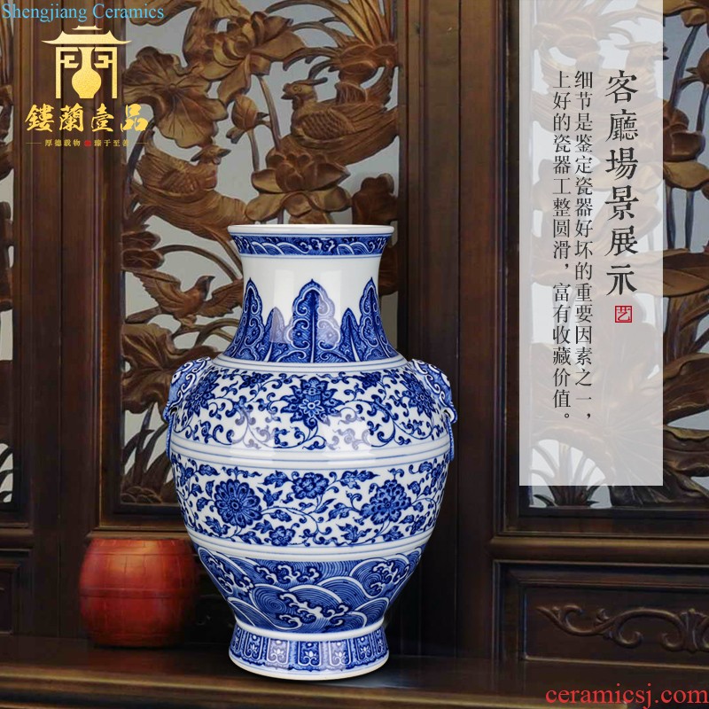 Jingdezhen ceramics hand-painted antique blue-and-white Chinese style bedroom adornment display table flower arranging the sitting room is placed