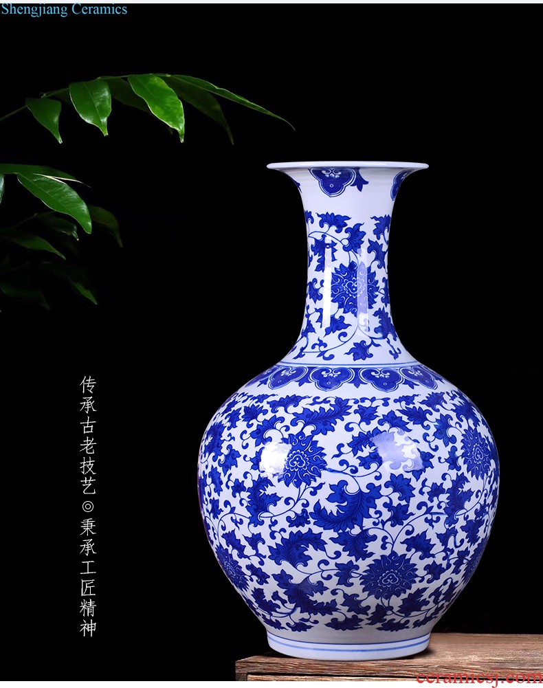 Jingdezhen ceramics of large vase furnishing articles large sitting room of Chinese style household adornment hand-painted porcelain arranging flowers