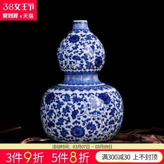 Jingdezhen ceramics hand-painted archaize colored enamel flower gourd vases, Chinese arts and crafts home furnishing articles in the living room