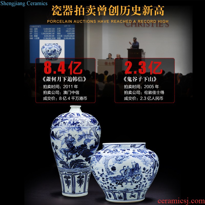 Jingdezhen blue and white porcelain vases, ceramic furnishing articles flower arranging machine of Chinese style living room decorations hand-painted porcelain craft porcelain