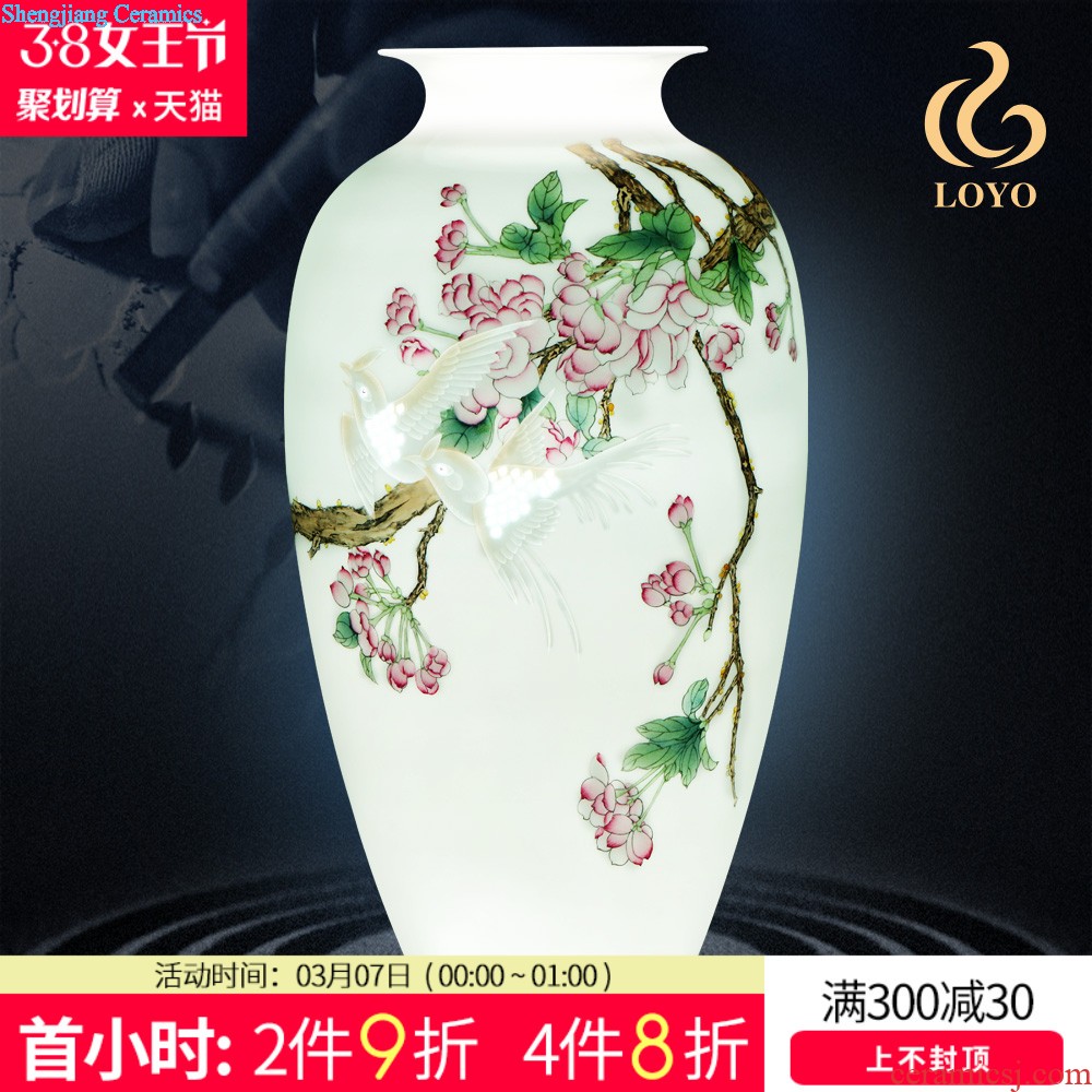 Jingdezhen ceramic vase hand-painted pastel roses handicraft furnishing articles Chinese porcelain vases, flower arranging the living room