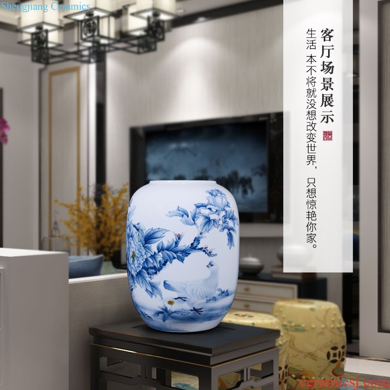 Jingdezhen ceramics hand-painted famille rose blooming flowers in the vase Chinese style living room adornment household furnishing articles