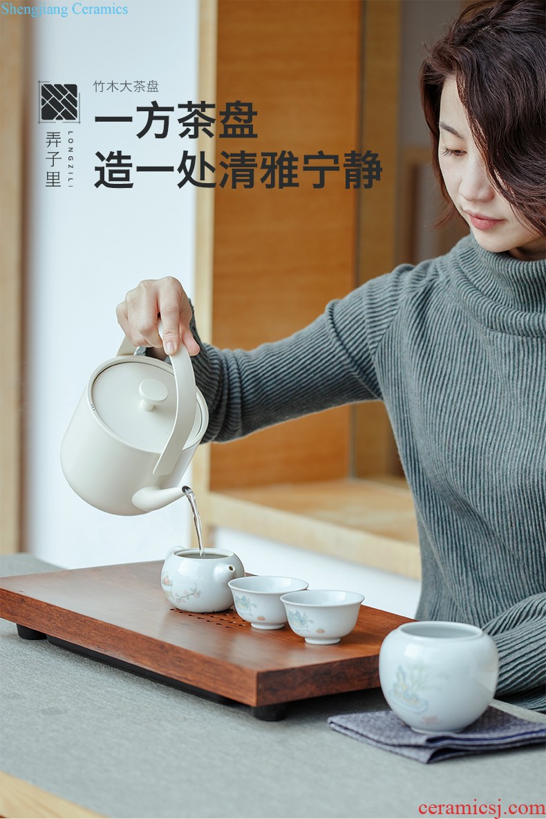 Kung fu tea accessories in the son White CiHu dry bubble machine Jingdezhen ceramic bearing a pot of tea pot of tea