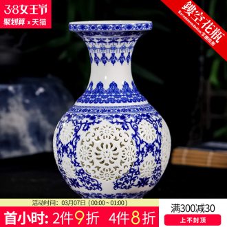 Jingdezhen ceramics furnishing articles hand-painted sabingga sukdun dergici jimbi hang dish by dish sitting room of Chinese style household decorative arts and crafts