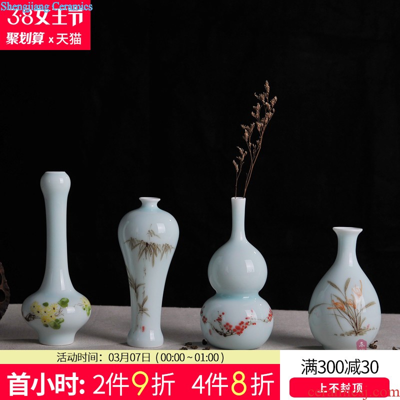 Jingdezhen ceramics hand blue and white porcelain vase lrene autumn interesting flower arranging, Chinese style living room home decoration