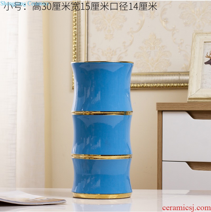 Jingdezhen ceramic hand-carved celadon vase Chinese style restoring ancient ways the sitting room is a strange flower, adornment is placed