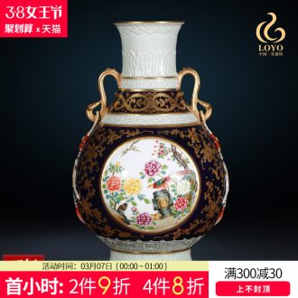 Jingdezhen ceramics mei bottles of Chinese antique blue and white reed painting of flowers and birds in the sitting room classical decorative vase furnishing articles