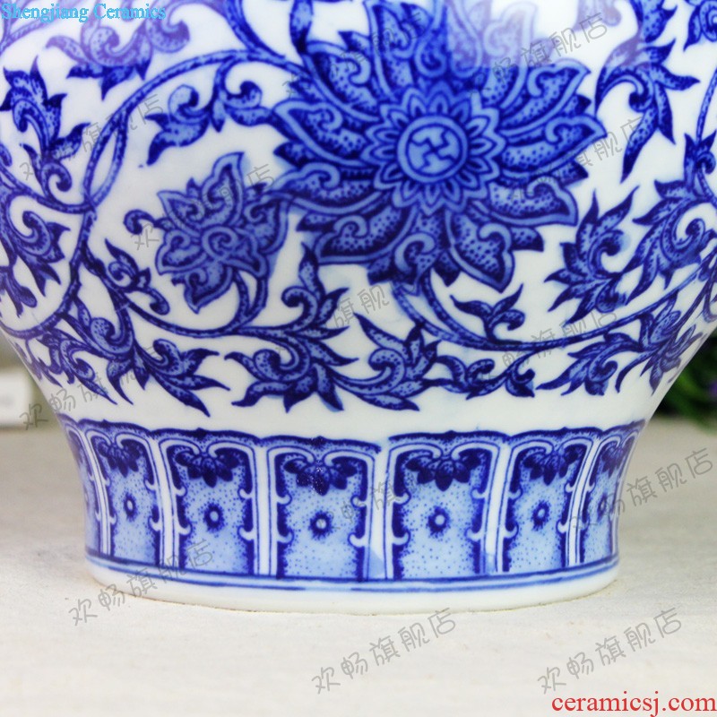 Jingdezhen ceramic hand-painted sitting room of large vase modern blue and white landscape painting Chinese TV ark decoration furnishing articles