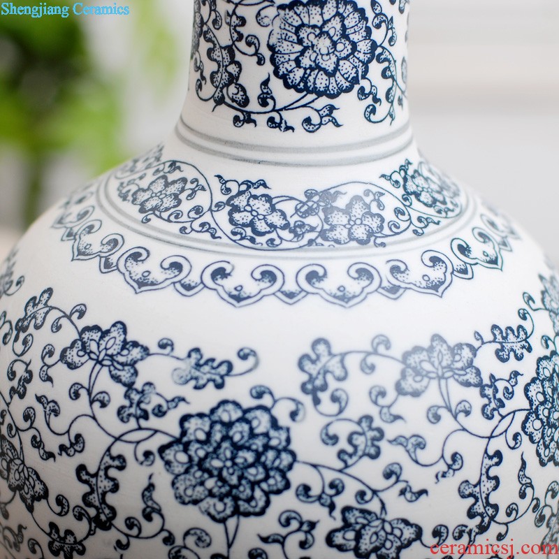 Jingdezhen ceramic vase landing 482 hand-painted ears blue youligong Chinese style living room porch decorate furnishing articles