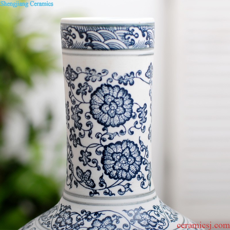 Jingdezhen ceramic vase landing 482 hand-painted ears blue youligong Chinese style living room porch decorate furnishing articles