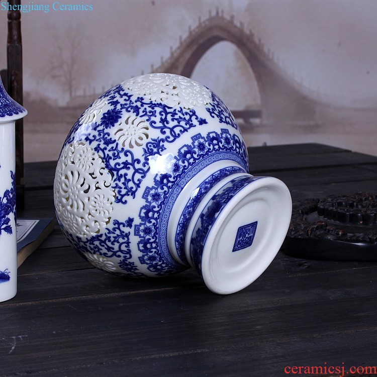 Jingdezhen porcelain Beauty is the sitting room creative fashion crafts green glaze bottle decoration vase furnishing articles decorations