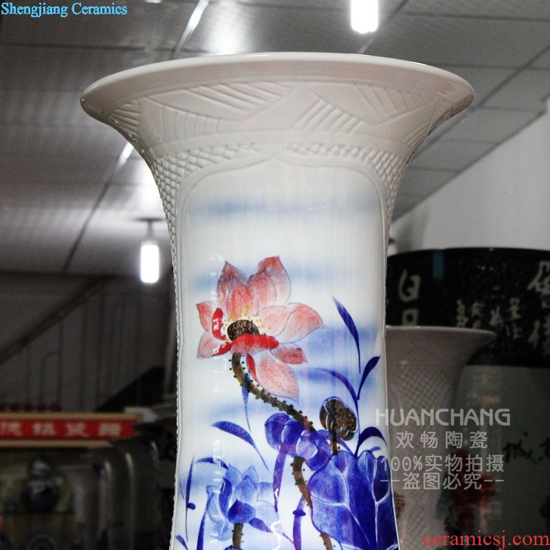 Jingdezhen ceramics hand-painted creative Chinese big vase home sitting room adornment is placed large landing crafts