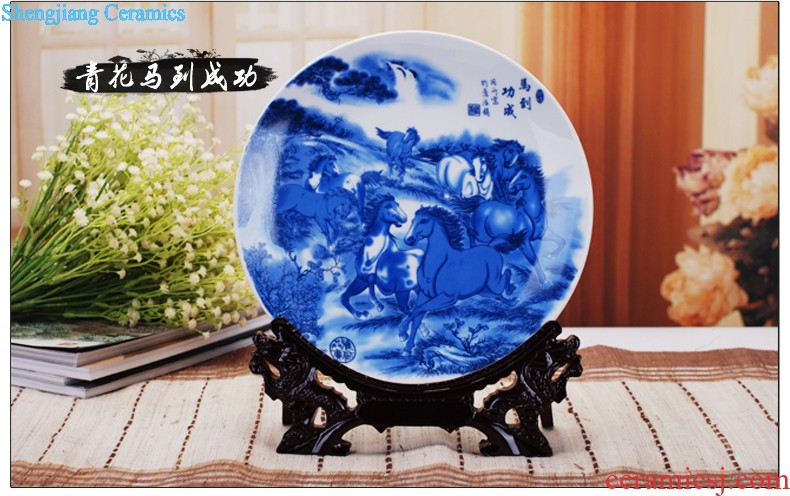 Jingdezhen ceramics glaze under 470 hand-painted jiangnan thorn blue and white porcelain vase The sitting room home handicraft furnishing articles