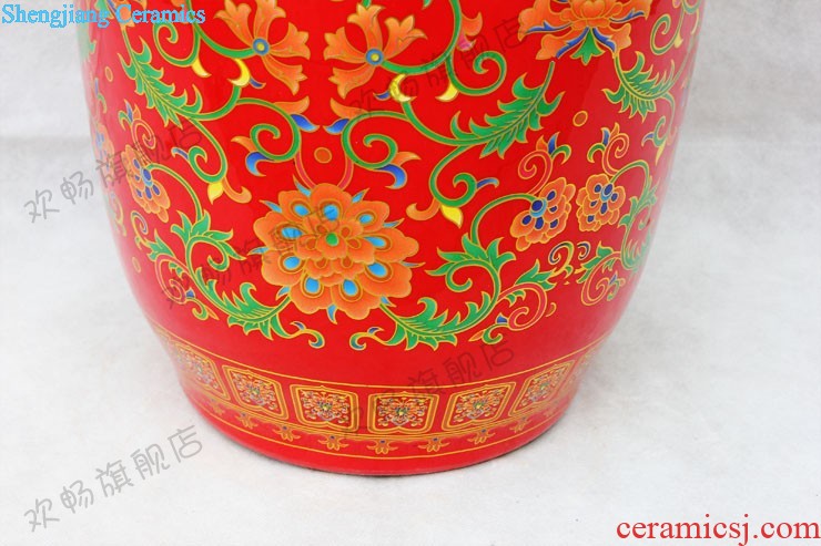 Jingdezhen ceramic masters hand-painted vases, flower arranging machine carved lotus pomegranate bottles of home sitting room adornment is placed