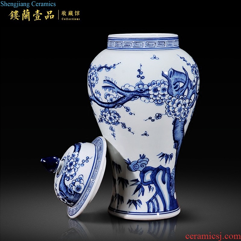 Jingdezhen ceramics imitation qing yongzheng blue tie up branch lotus the lion shell vase Chinese sitting room adornment is placed