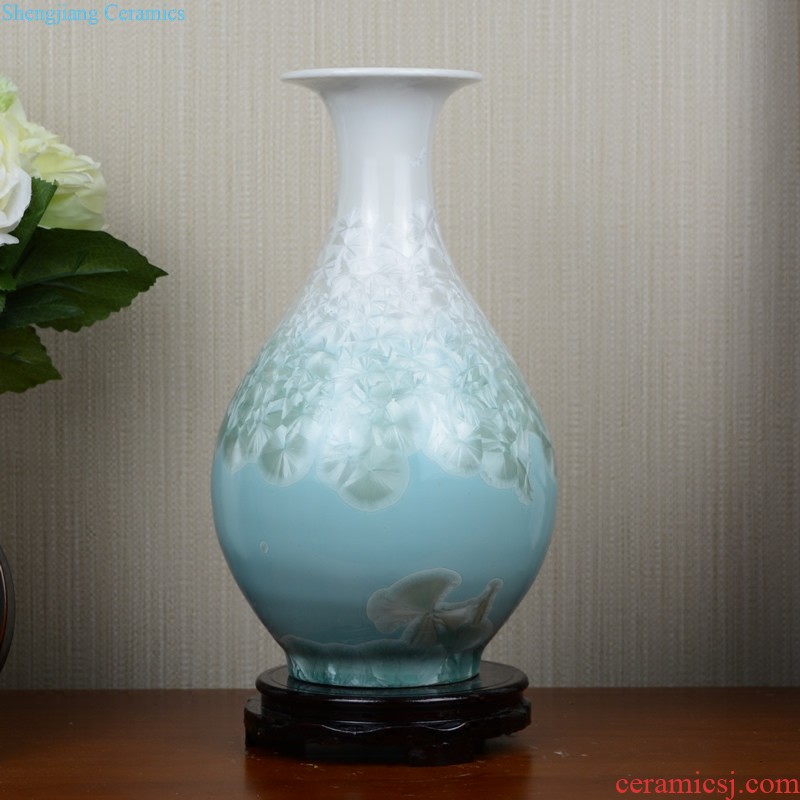 Jingdezhen ceramics Hollow out of blue and white porcelain vase restoring ancient ways The sitting room creative Chinese style household adornment furnishing articles