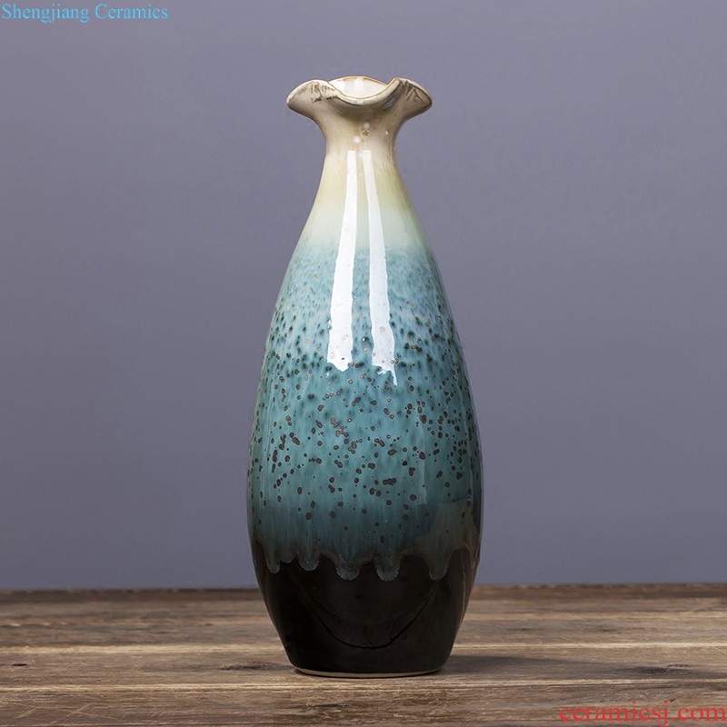 Jingdezhen ceramics vase furnishing articles of modern Chinese style household China red apple wine decoration decoration with cover