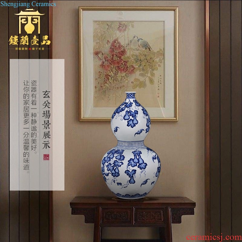 Jingdezhen ceramic imitation qing qianlong red powder enamel with double-sided dress sitting room adornment is placed on the vase