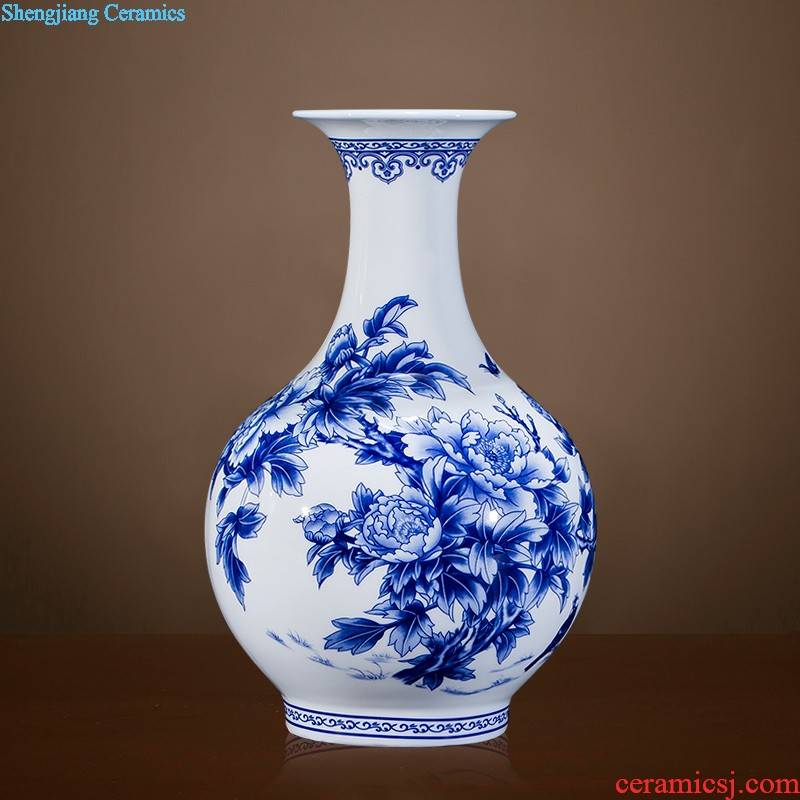 Jingdezhen porcelain vases, antique hand-painted color of blue and white porcelain cover pot Chinese style classical sitting room adornment is placed