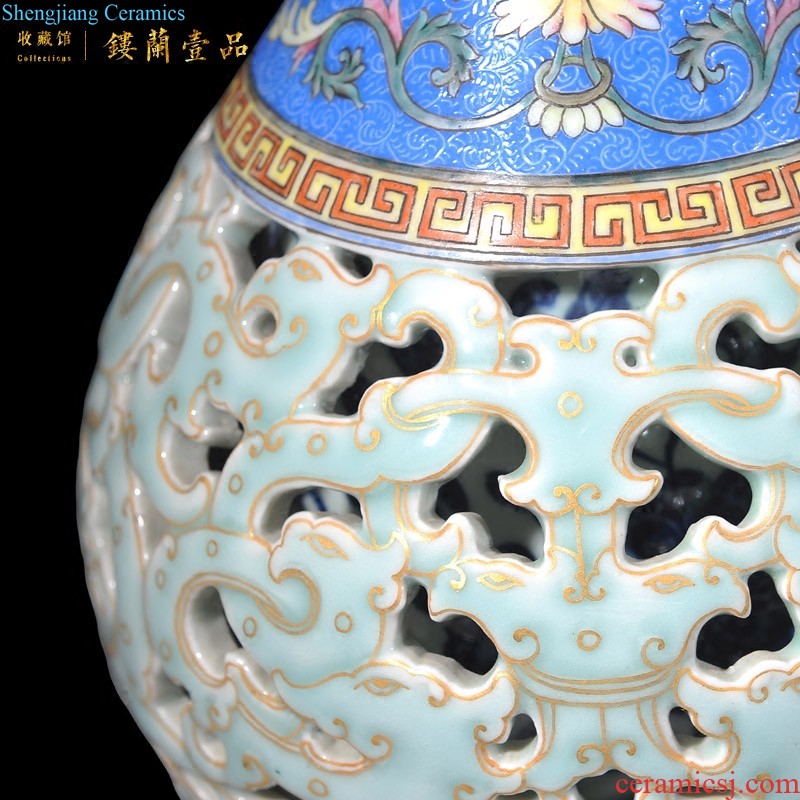 Jingdezhen imperial kiln chinaware imitation qing qianlong offering blue paint around flowers ears ribbon sitting room vase furnishing articles