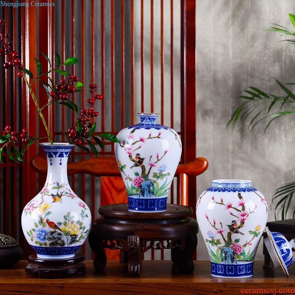 Jingdezhen ceramic vase furnishing articles hand-painted creative retro blue and white porcelain porcelain of sitting room home furnishing articles