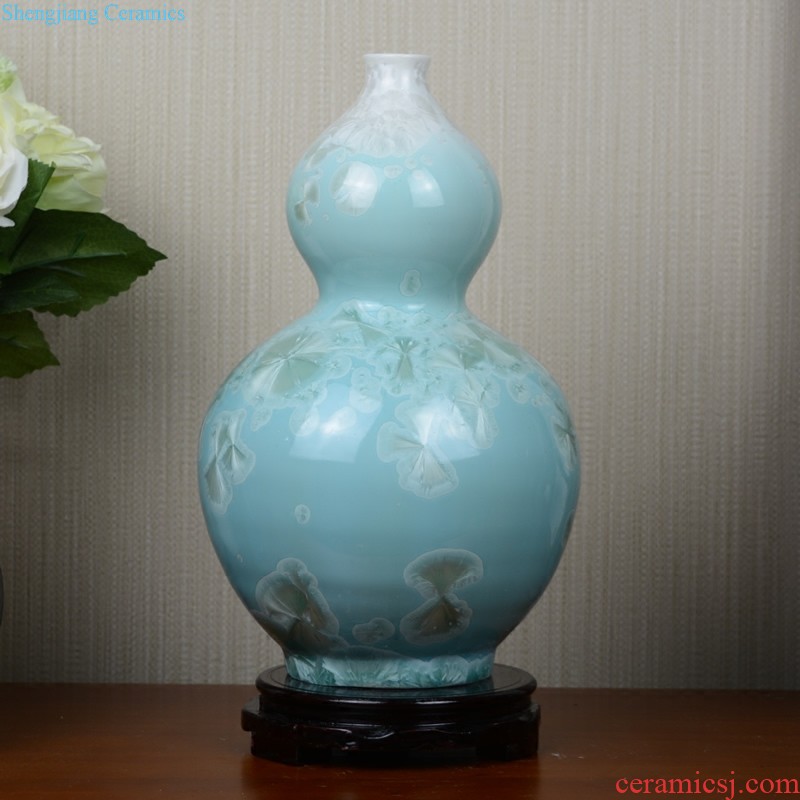 Jingdezhen ceramics Hollow out of blue and white porcelain vase restoring ancient ways The sitting room creative Chinese style household adornment furnishing articles