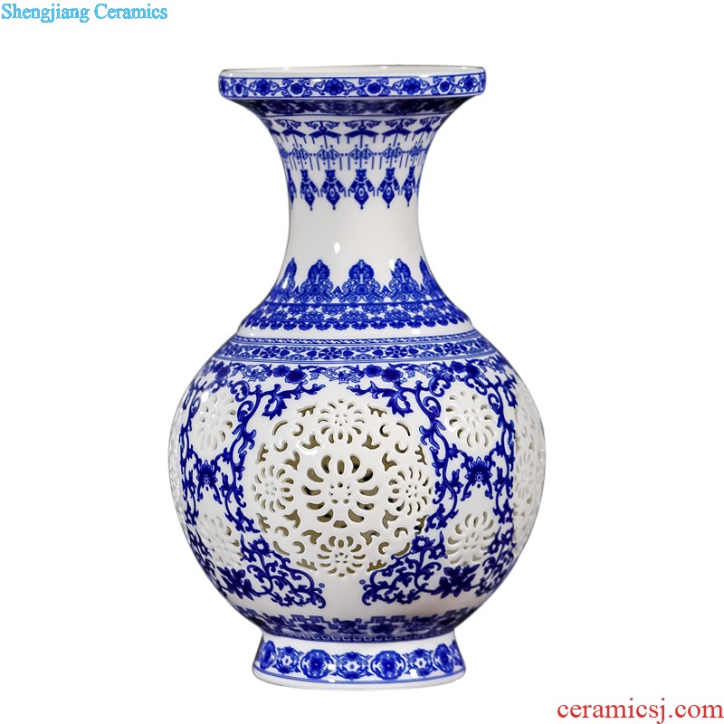 Jingdezhen ceramics furnishing articles hand-painted sabingga sukdun dergici jimbi hang dish by dish sitting room of Chinese style household decorative arts and crafts