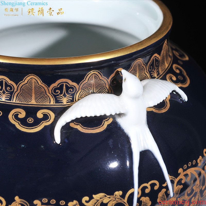 Jingdezhen imperial kiln chinaware imitation qing qianlong ruby spends bats grain gourd bottle collection household living room