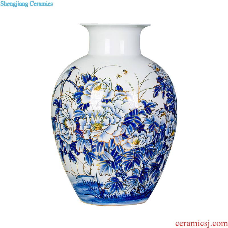 Jingdezhen ceramics imitation qing qianlong pastel vases, flower arranging antique Chinese rich ancient frame sitting room adornment is placed