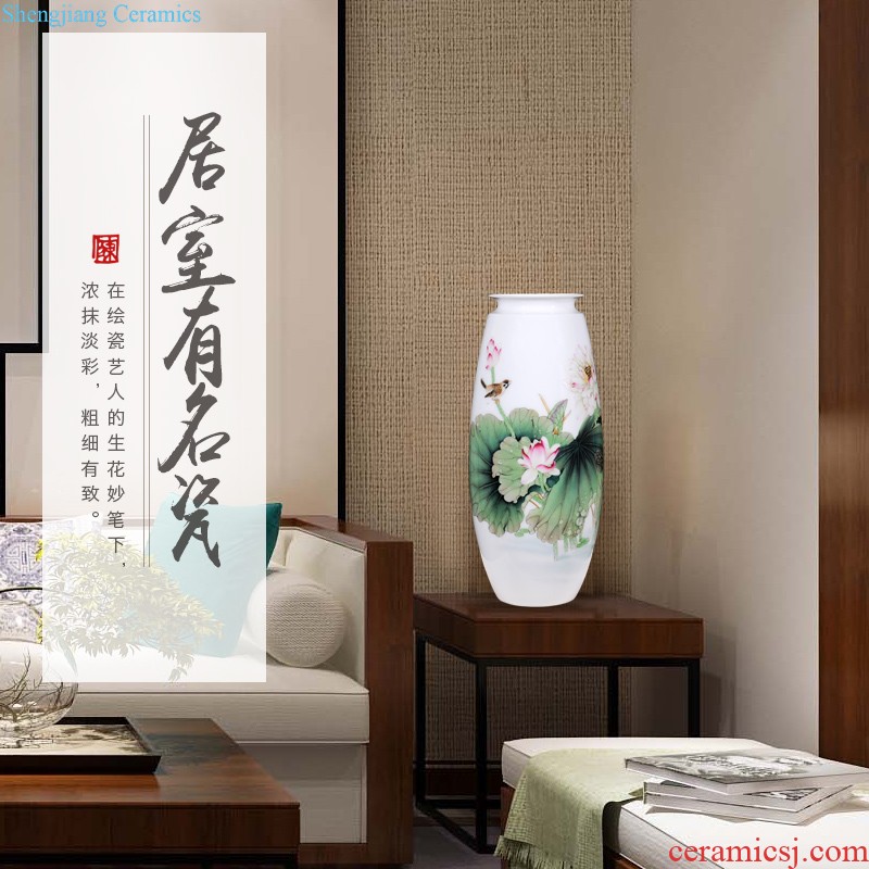 Jingdezhen blue and white vase painting of flowers and big Chinese pottery and porcelain imitation qing qianlong sitting room bedroom home furnishing articles