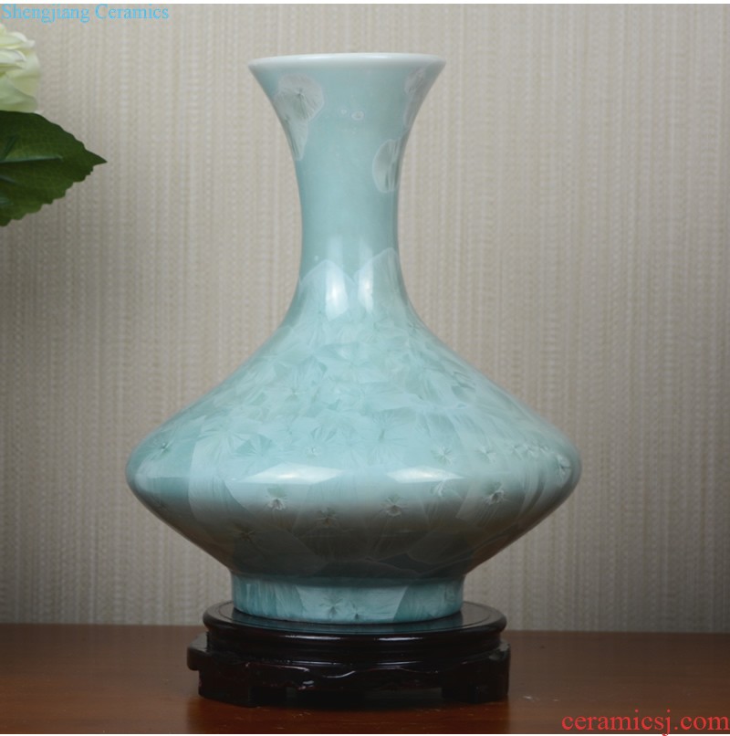 Jingdezhen ceramics Hollow out of blue and white porcelain vase restoring ancient ways The sitting room creative Chinese style household adornment furnishing articles