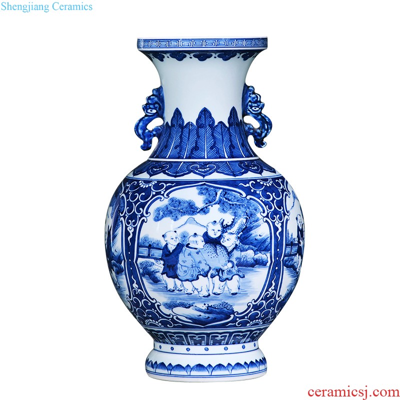 Blue and white porcelain of jingdezhen ceramics creative household adornment antique hand-painted vases, flower arranging furnishing articles of Chinese style restoring ancient ways