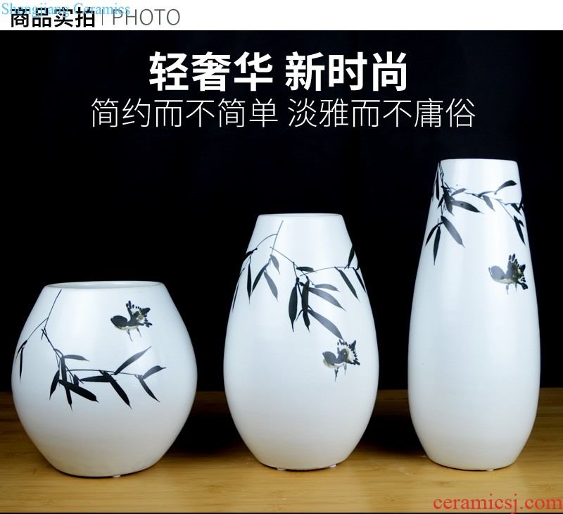 Jingdezhen ceramics Archaize kiln on green glaze vase sitting room of Chinese style restoring ancient ways household act the role ofing is tasted furnishing articles