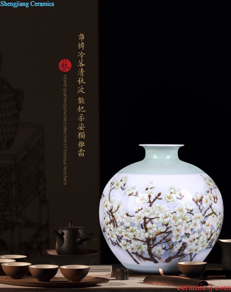 Jingdezhen ceramics furnishing articles Famous bottles hand painted yellow lotus flower implement new Chinese handicraft decoration in the living room