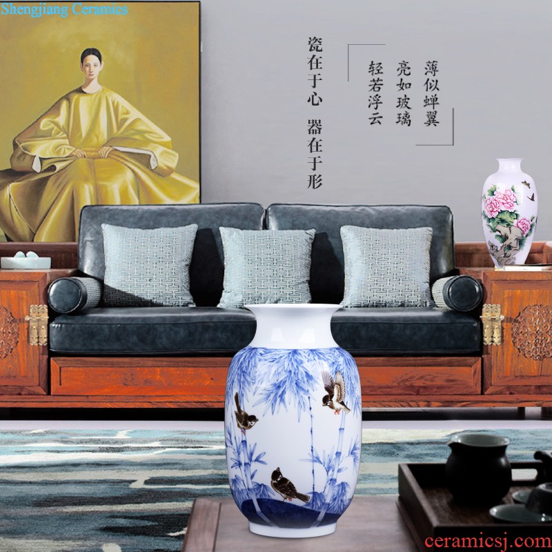 Jingdezhen ceramics hand-painted blue and white porcelain vases, flower arrangement bamboo report peaceful Chinese style household act the role ofing is tasted furnishing articles in the living room