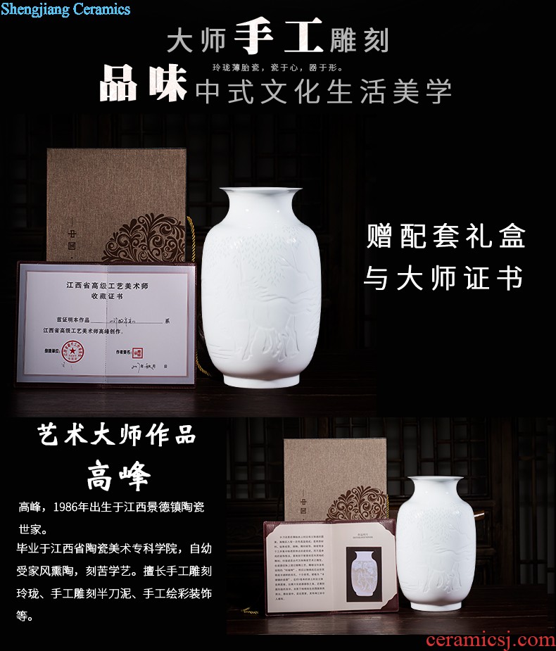 Chinese classical jingdezhen ceramics antique vase imitation qianlong pastel ground adornment is placed large living room