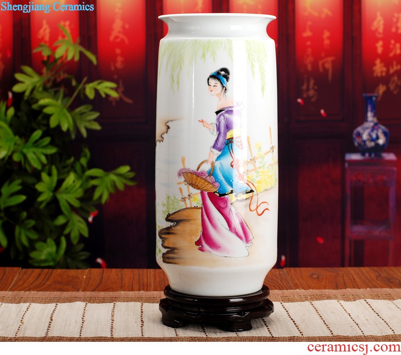 Hand-painted chrysanthemum patterns of blue and white porcelain of jingdezhen ceramics surface square vase furnishing articles study calligraphy and painting is received