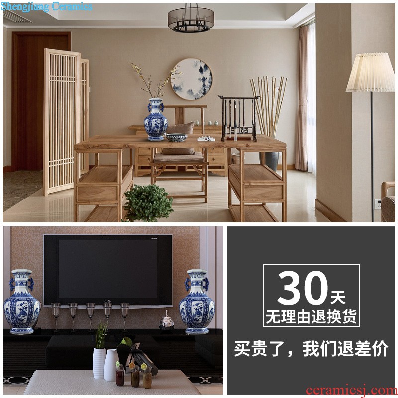 Jingdezhen ceramics vases, flower arranging machine of Chinese style household act the role ofing is tasted the sitting room is decorated handicraft furnishing articles package mail