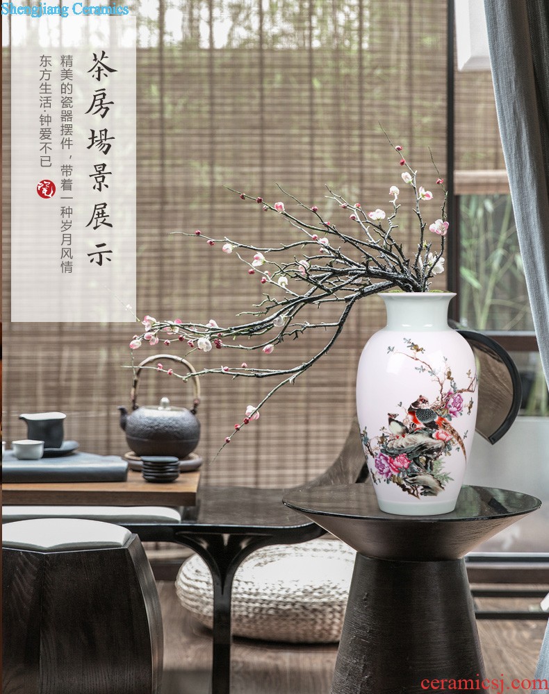 New Chinese style of jingdezhen ceramics creative hand-painted flowers and birds three-piece floret bottle of home sitting room adornment is placed